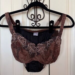 Elegant Brown Lace Embroidered Bra